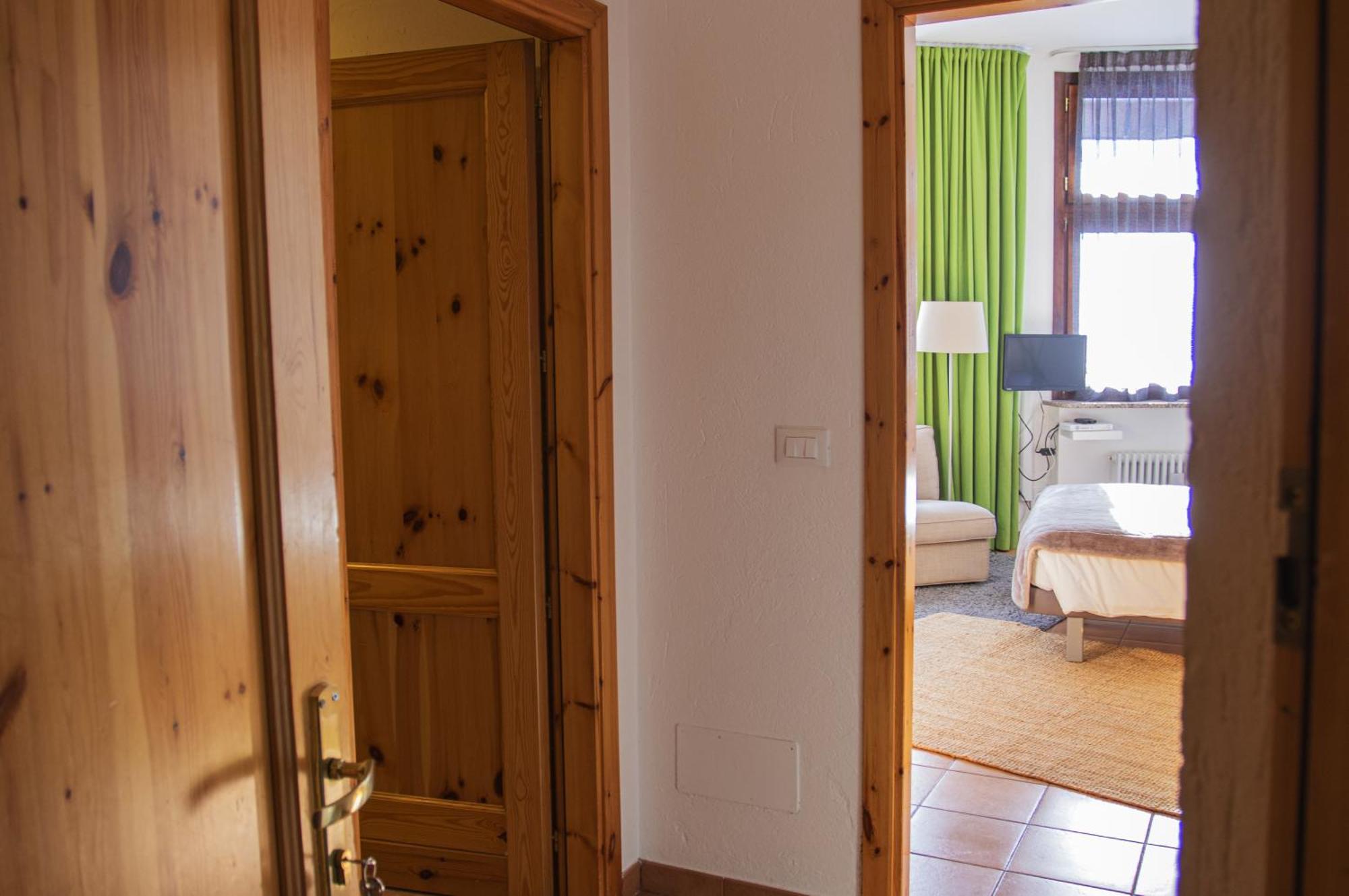 Base Camp Alpine Apartments Breuil-Cervinia Chambre photo